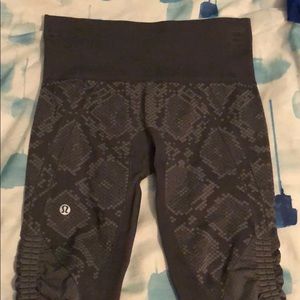 Limited edition lulu lemon cropped leggings